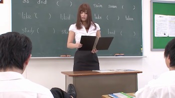 紺野ひかるちゃんの女教師姿